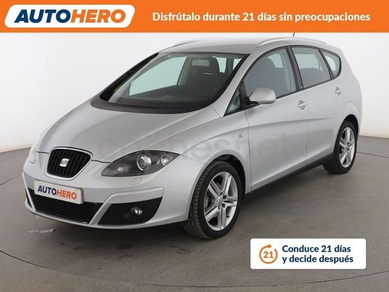 Usado Seat Altea Style 141 CV (103 kW) 2013 Plata Monovolumen