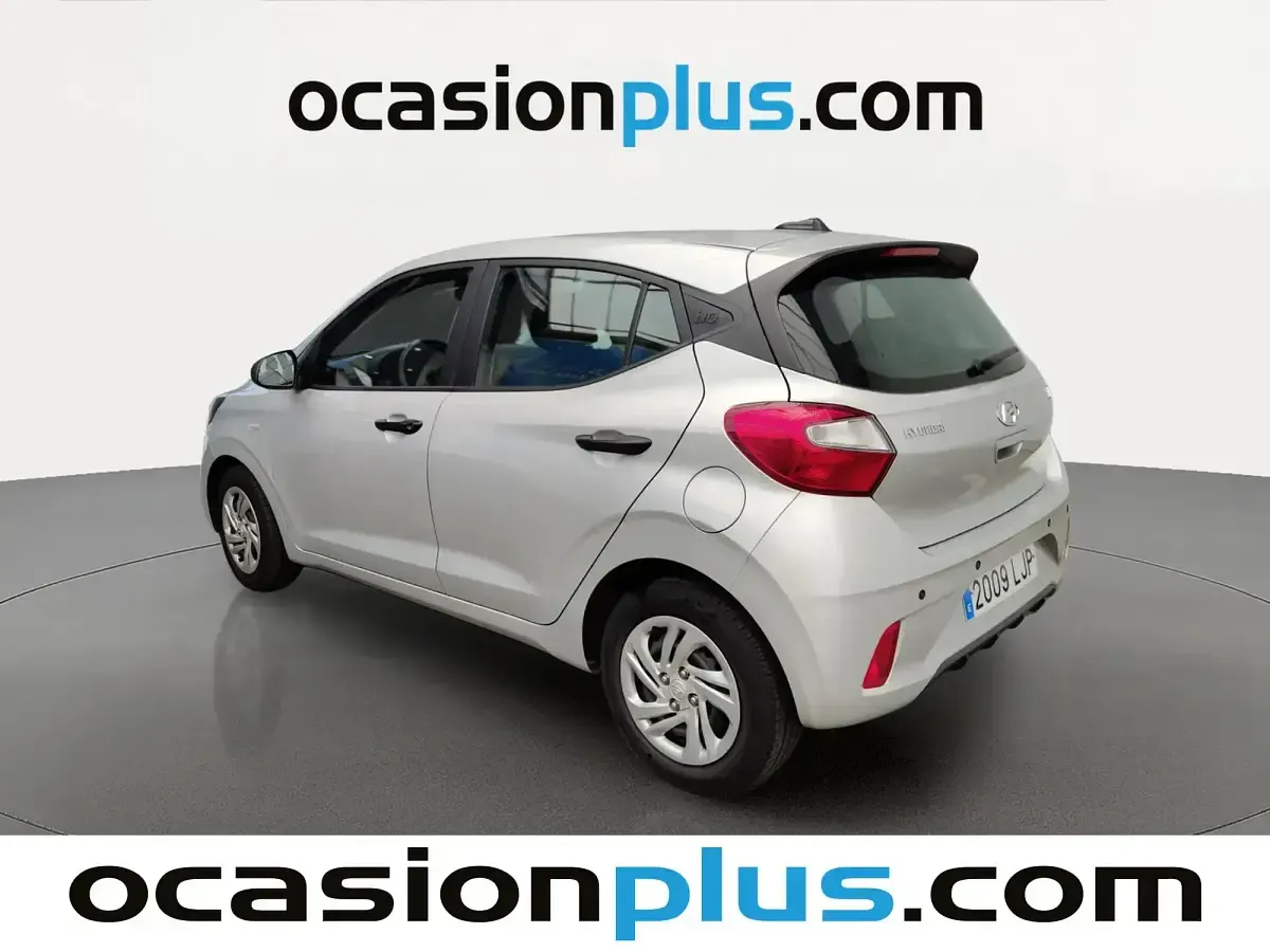 Usado Hyundai i10 67 CV (49 kW) 2020 Gris Utilitario