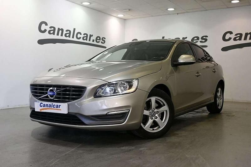 Verde Usado 2014 Volvo S60 Kinetic Berlina | 8947 € (Super precio) - Imagen 1/4