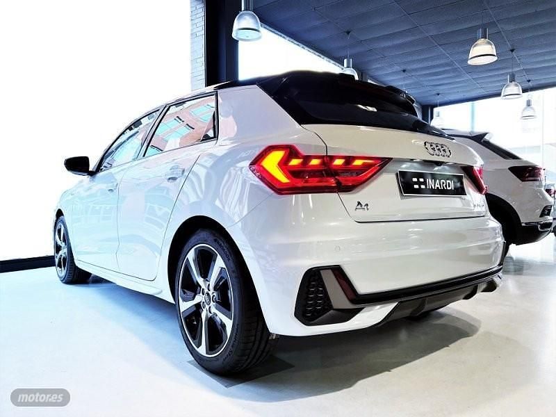Nuevo Audi A1 Sportback S-Line 116 CV (85 kW) 2025 Blanco Utilitario