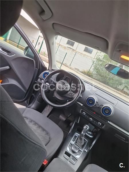 Usado Audi A3 Ambiente 105 CV (77 kW) 2013 Gris / plata Berlina