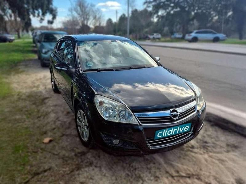 Usado Opel Astra Enjoy 125 CV (91 kW) 2008 Negro Berlina