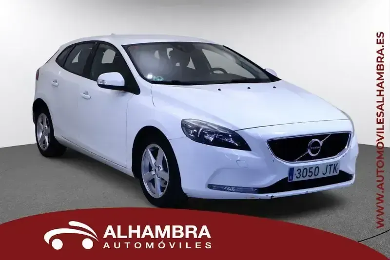 Usado Volvo V40 Kinetic 120 CV (88 kW) 2017 Blanco Berlina