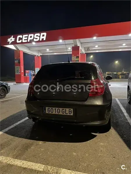 Usado BMW 118 143 CV (105 kW) 2009 Gris / plata Utilitario