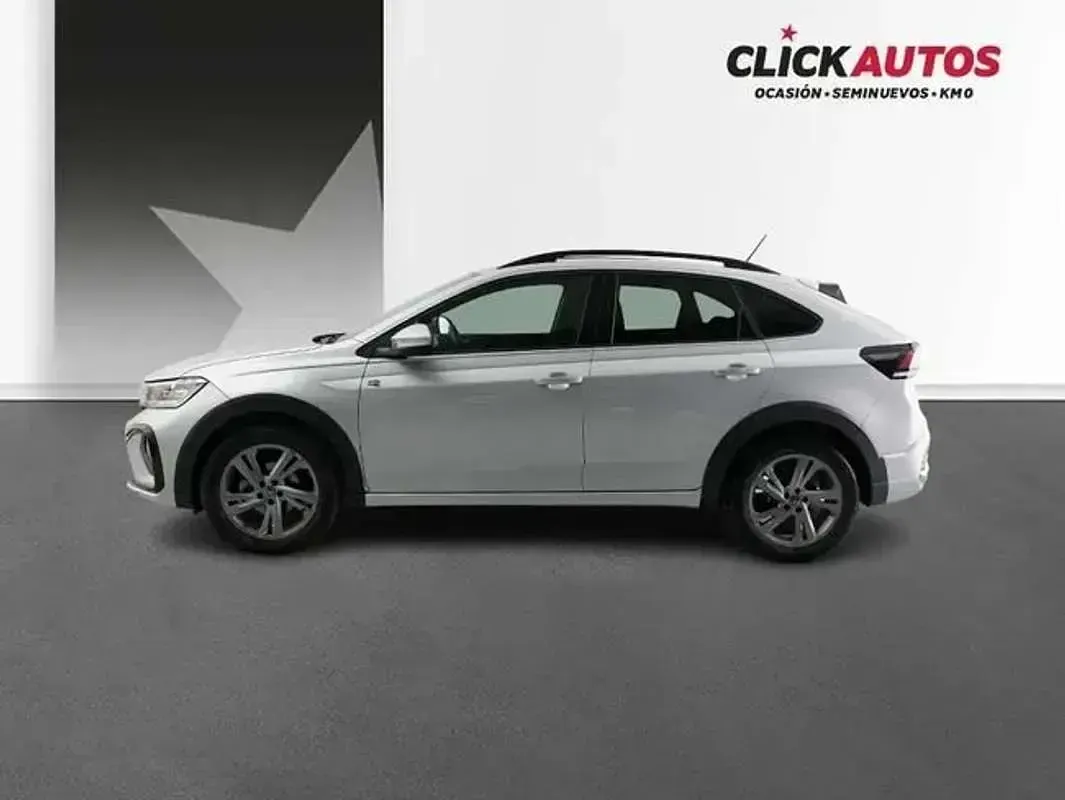 Usado VW Taigo R-line 116 CV (85 kW) 2024 Plateado SUV