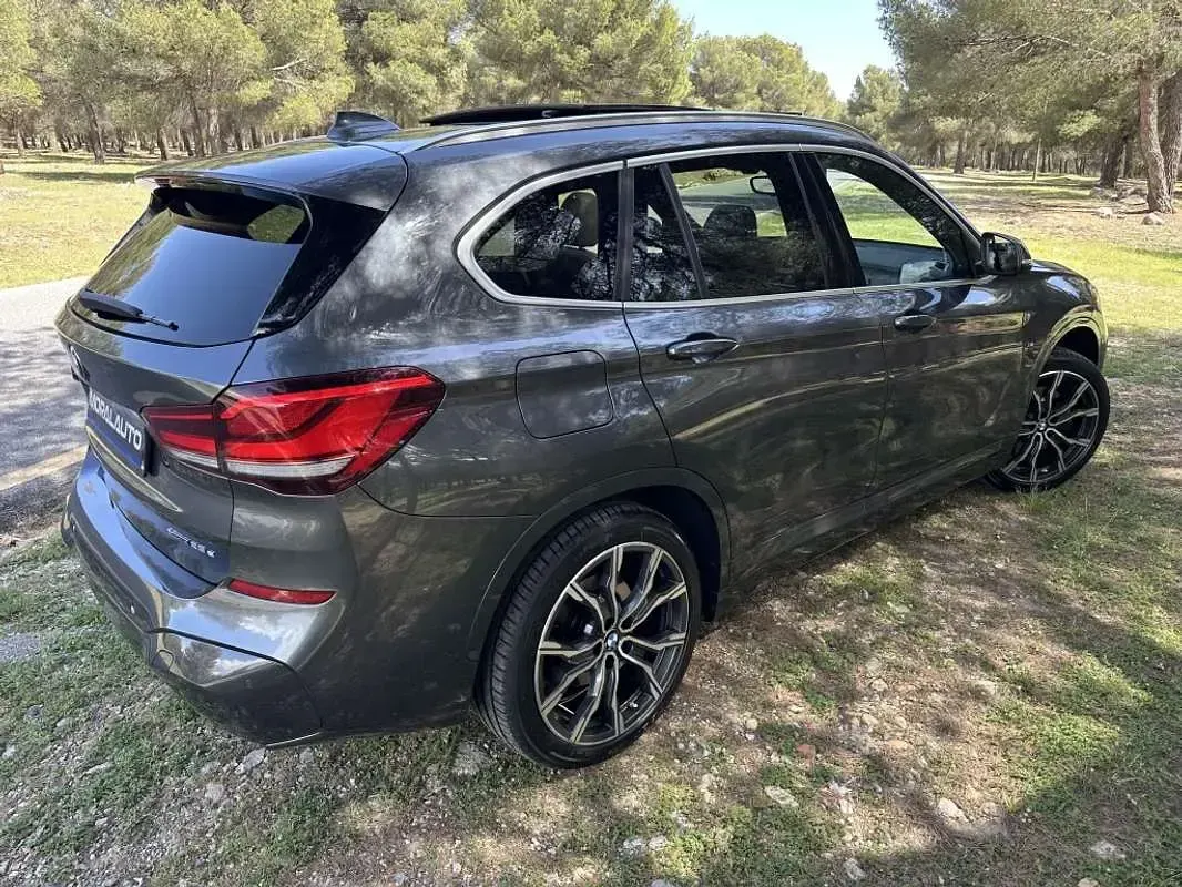 Usado BMW X1 Comfort Edition 220 CV (161 kW) 2021 Gris SUV