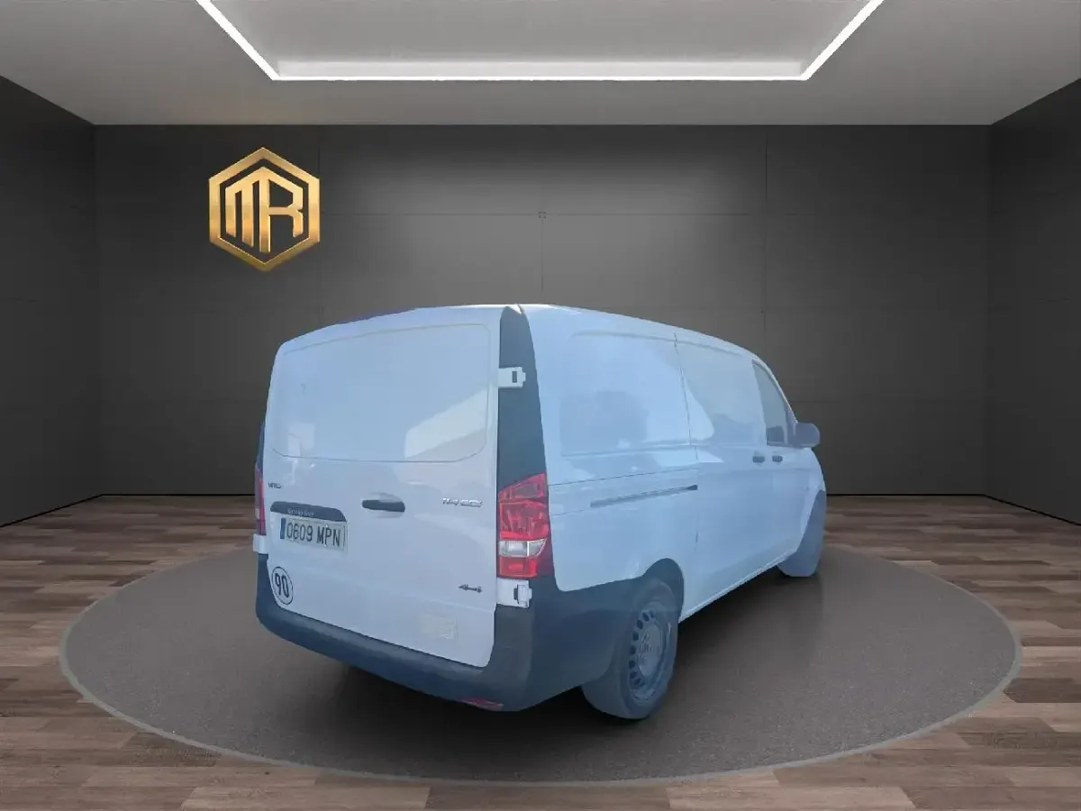 Usado Mercedes Vito 136 CV (100 kW) 2024 Blanco Van