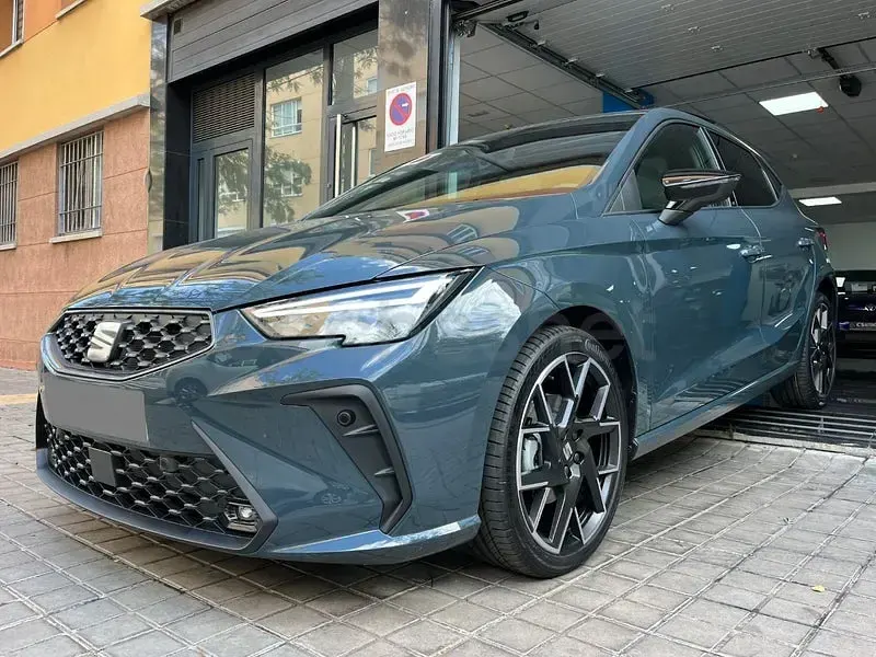 Nuevo Seat Ibiza 115 CV (84 kW) 2026 Azul Utilitario