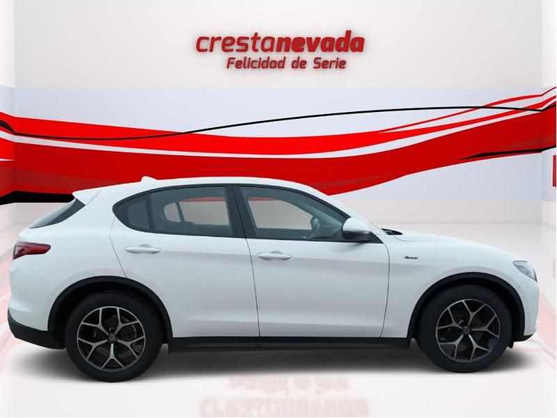 Usado Alfa Romeo Stelvio Sprint 190 CV (139 kW) 2021 SUV