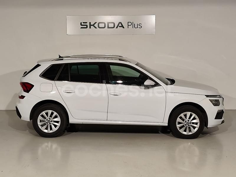 Usado Skoda Kamiq Selection 115 CV (84 kW) 2025 Blanco SUV