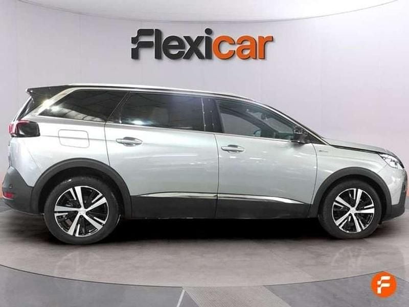 Usado Peugeot 5008 GT 131 CV (96 kW) 2021 Gris SUV