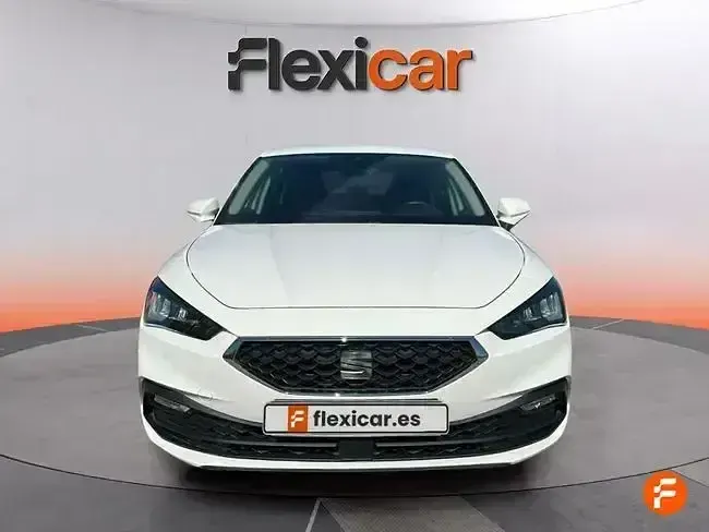 Usado Seat Leon Style 115 CV (84 kW) 2021 Blanco