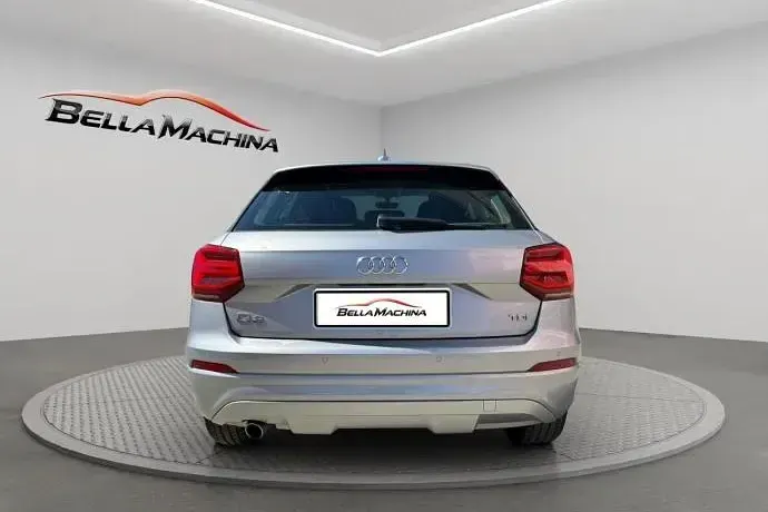Usado Audi Q2 Sport 116 CV (85 kW) 2017 Gris SUV