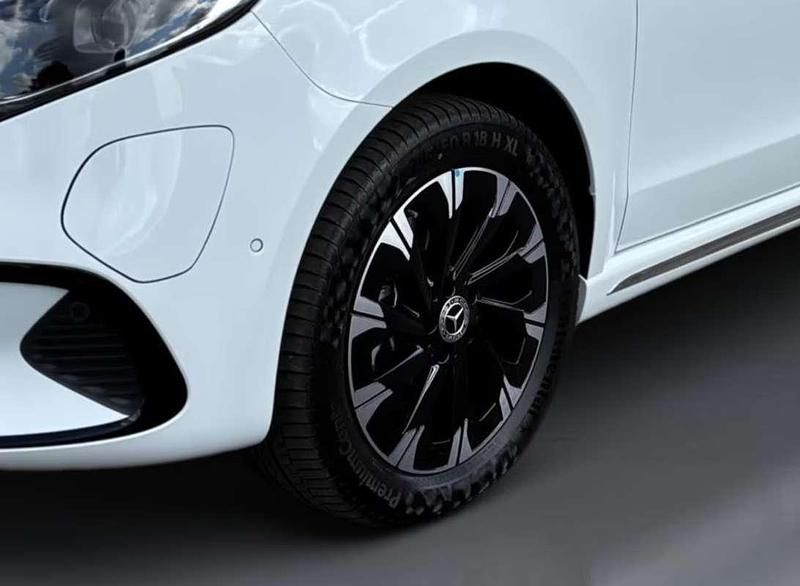 Usado Mercedes EQV300 150 kW (204 CV) 2024 Blanco Van