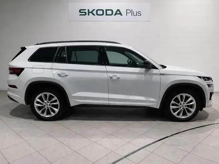 Usado Skoda Kodiaq Selection 150 CV (110 kW) 2025 Blanco SUV