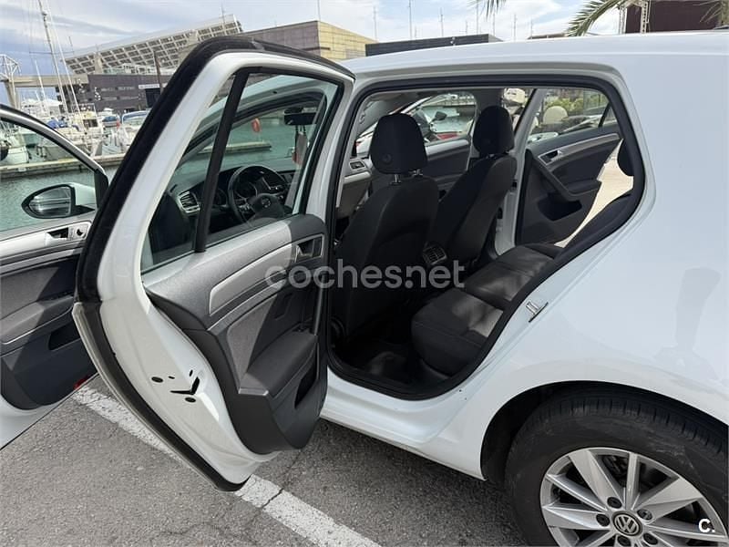 Usado VW Golf VII Advance 115 HP (84 kW) 2018 Branco Sedan
