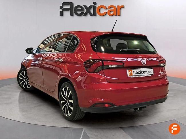Usado Fiat Tipo Lounge 120 CV (88 kW) 2018 Rojo Berlina