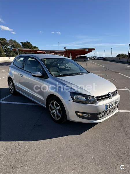 Usado VW Polo Advance 90 CV (66 kW) 2012 Gris / plata Utilitario