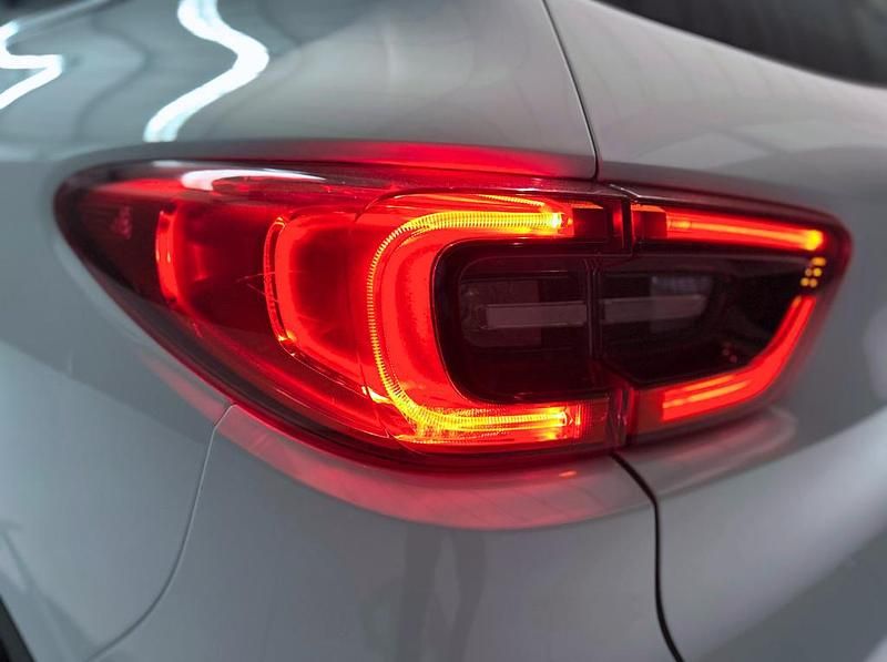 Usado Renault Kadjar LIMITED 115 CV (84 kW) 2021 Blanco SUV