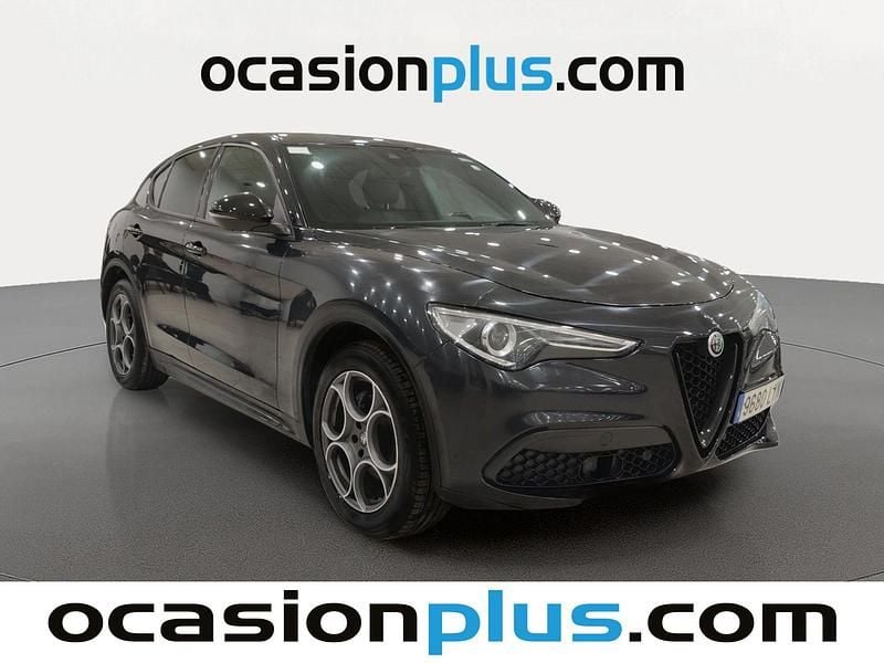 Usado Alfa Romeo Stelvio Sprint 201 CV (147 kW) 2022 Negro SUV