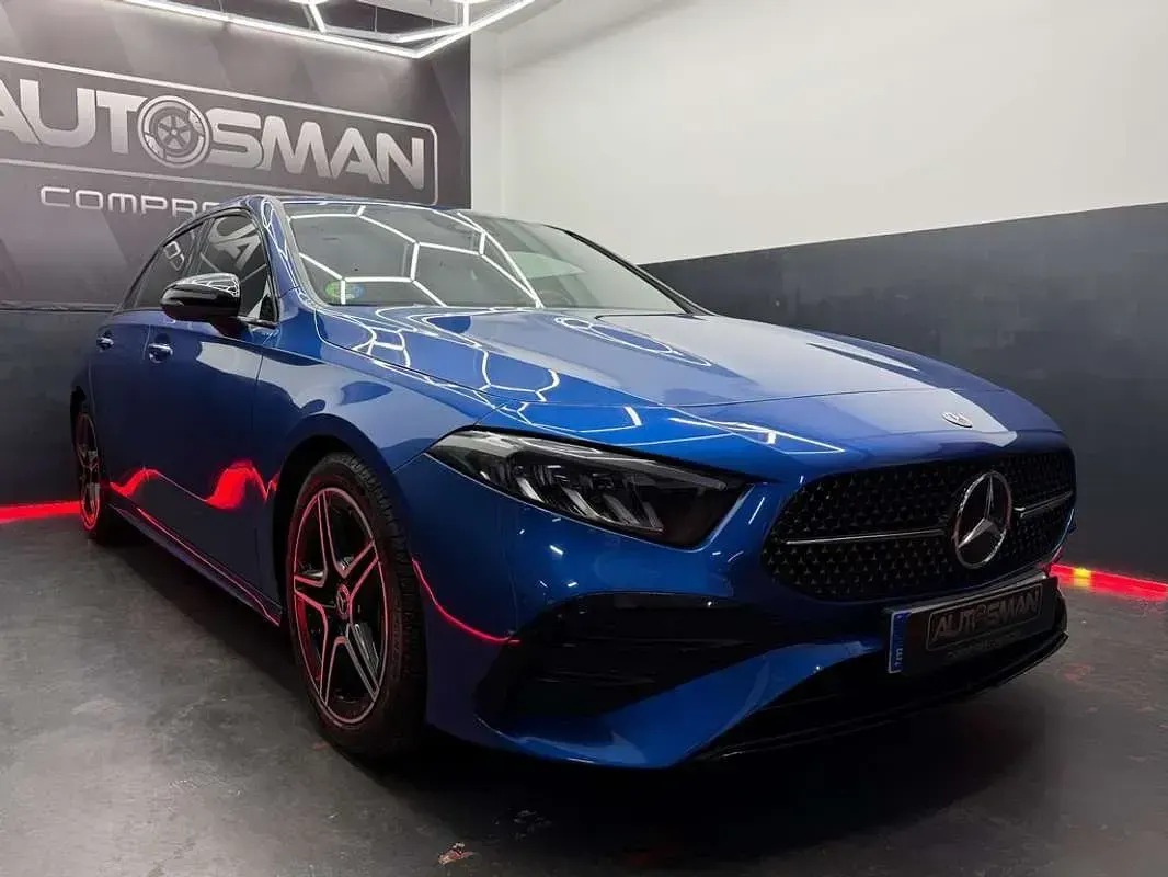 Usado Mercedes A200 163 CV (119 kW) 2024 Azul Utilitario