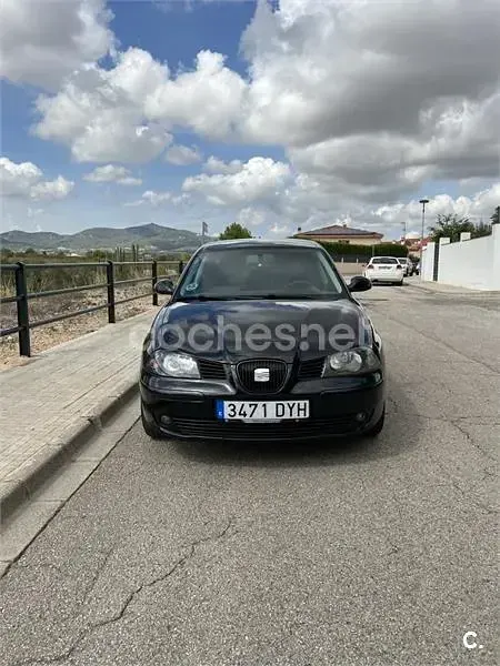 Usado Seat Ibiza 100 CV (73 kW) 2006 Negro Utilitario