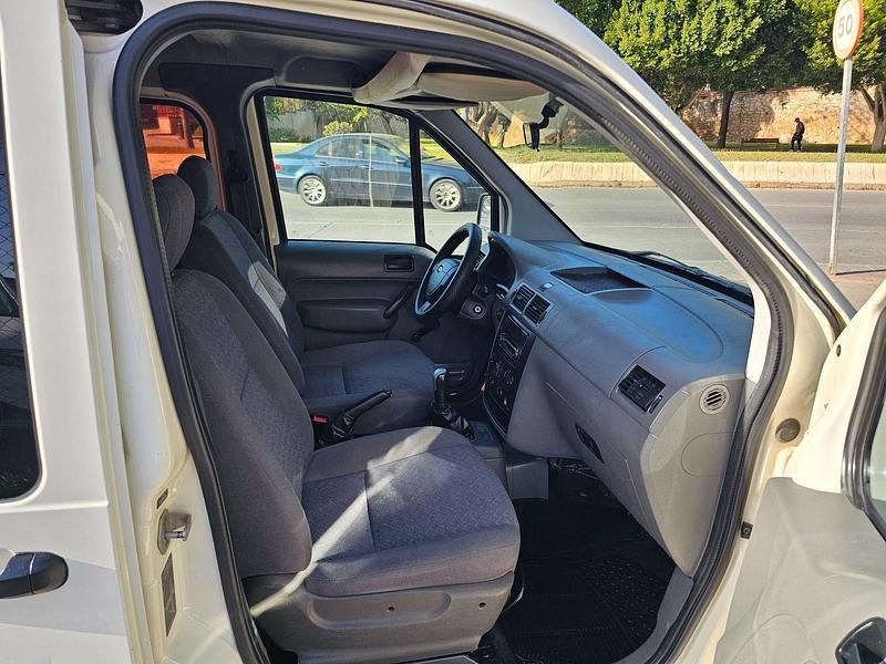 Usado Ford Transit Connect S 90 CV (66 kW) 2006 Blanco Monovolumen