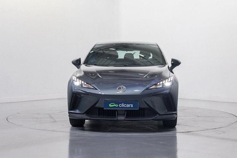 Usado MG MG4 EV 125 kW (170 HP) 2023 Cinzento Citadino