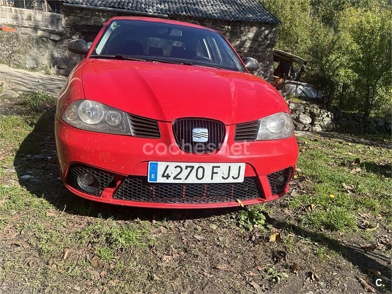 Usado Seat Ibiza Sport 100 CV (73 kW) 2007 Rojo Utilitario