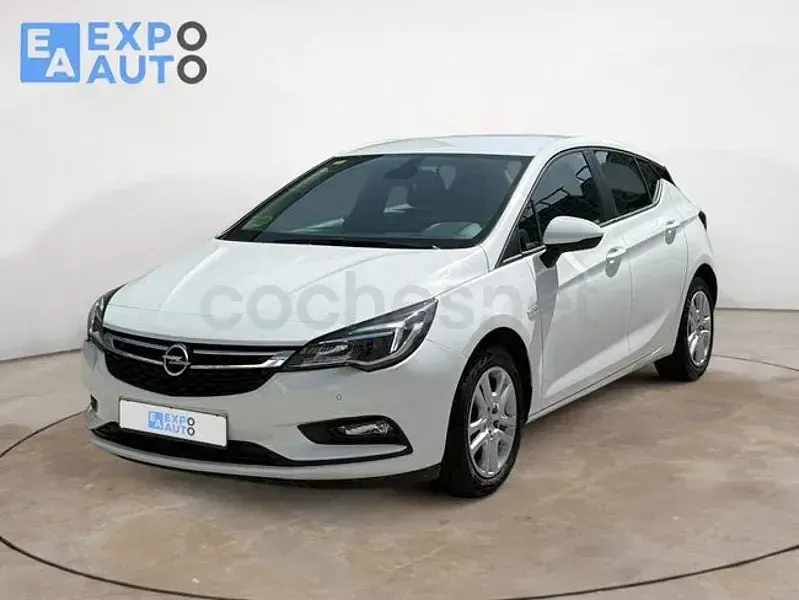 Usado Opel Astra Selective 125 CV (91 kW) 2016 Blanco Berlina