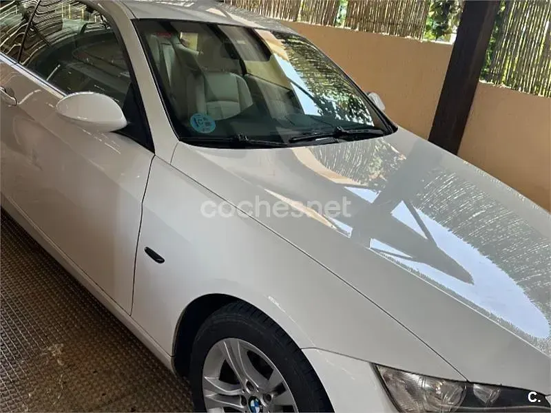 Usado BMW 320 170 CV (125 kW) 2009 Blanco Coupe