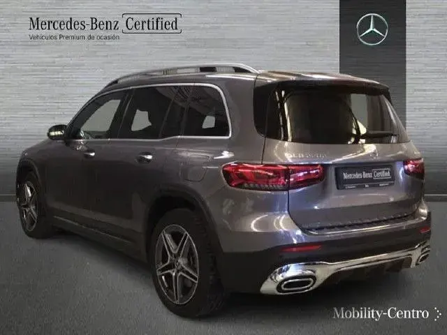 Usado Mercedes GLB220 190 CV (139 kW) 2022 Gris montaña SUV