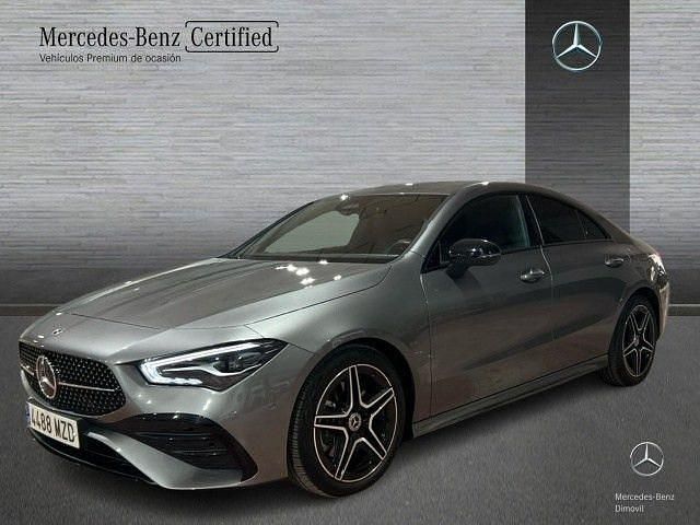 Usado Mercedes CLA220 AMG line 190 CV (139 kW) 2025 Gris montaña Berlina