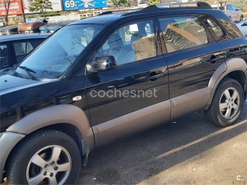 Negro Usado 2006 Hyundai Tucson Comfort SUV | 4000 € - Imagen 1/1