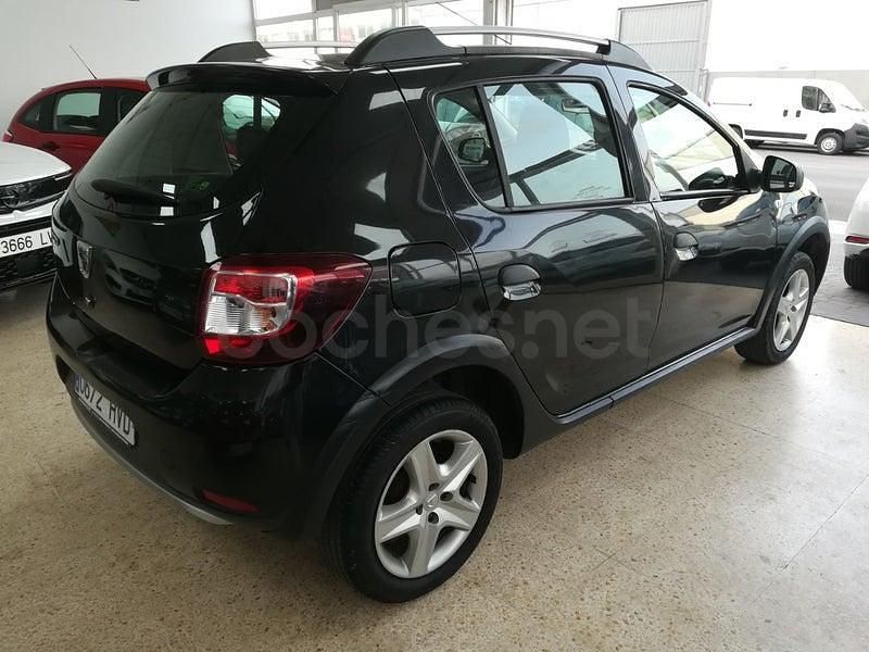 Usado Dacia Sandero Stepway 90 CV (66 kW) 2013 Negro Berlina