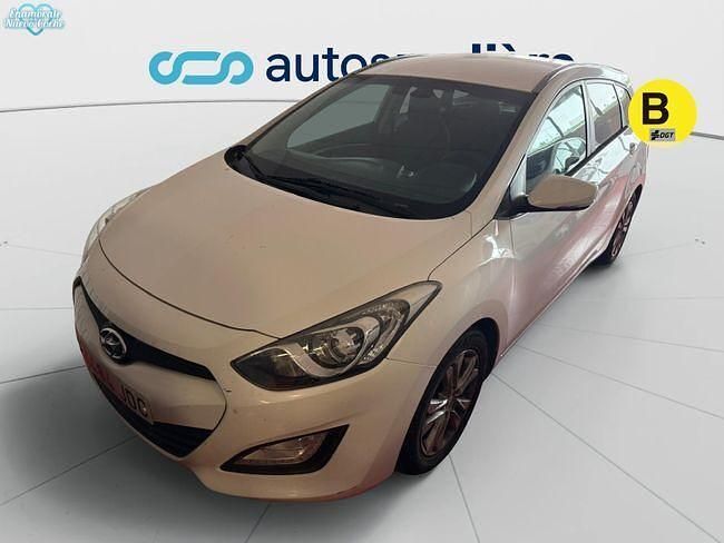 Blanco Usado 2015 Hyundai i30 Utilitario | 6890 € (Precio justo) - Imagen 1/4