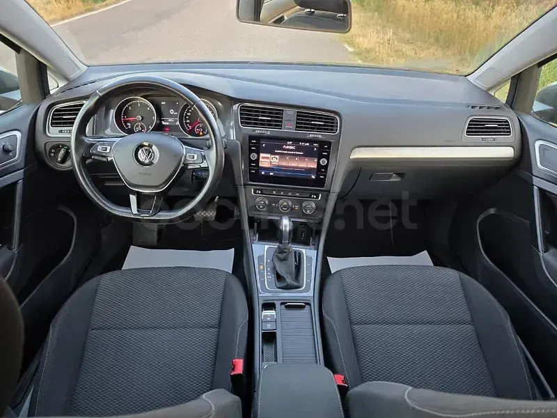 Usado VW Golf VII Advance 110 CV (80 kW) 2017 Gris / plata Berlina