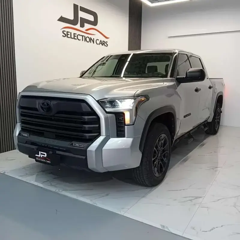 Usado Toyota Tundra 396 CV (291 kW) 2023 Gris Pickup/Camioneta