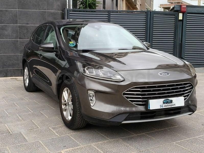 Usado Ford Kuga Trend 120 CV (88 kW) 2020 Gris / plata SUV