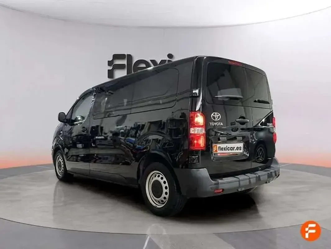 Usado Toyota Proace 120 CV (88 kW) 2020 Negro Monovolumen