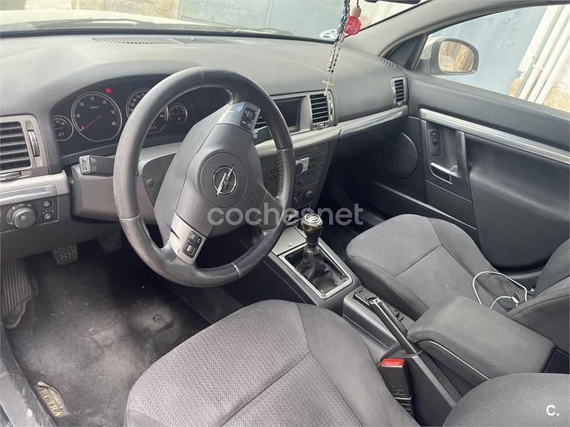 Usado Opel Vectra Elegance 120 CV (88 kW) 2007 Beige Berlina