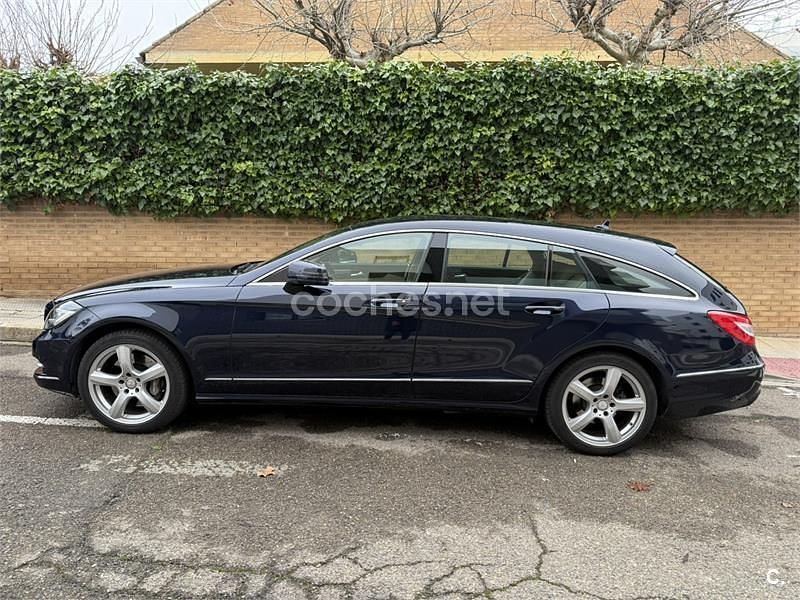 Usado Mercedes CLS350 Shooting Brake 265 CV (194 kW) 2013 Azul Familiar