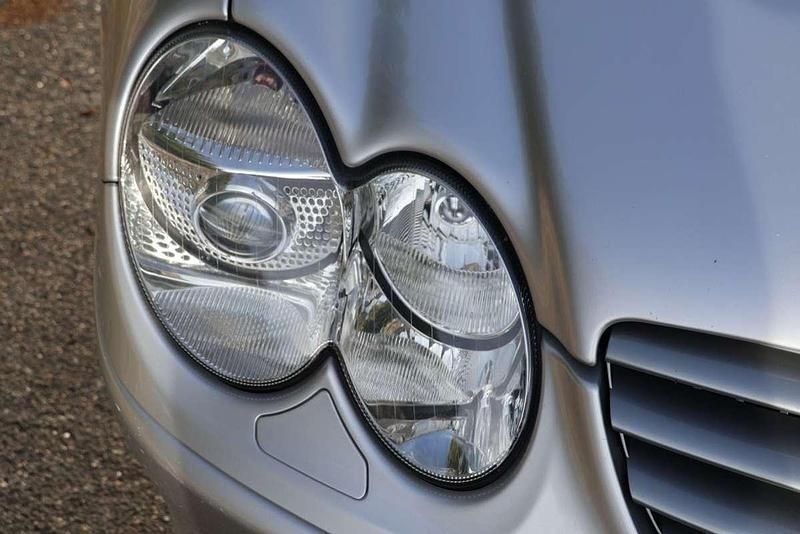 Usado Mercedes SL350 245 CV (180 kW) 2003 Gris Coupe