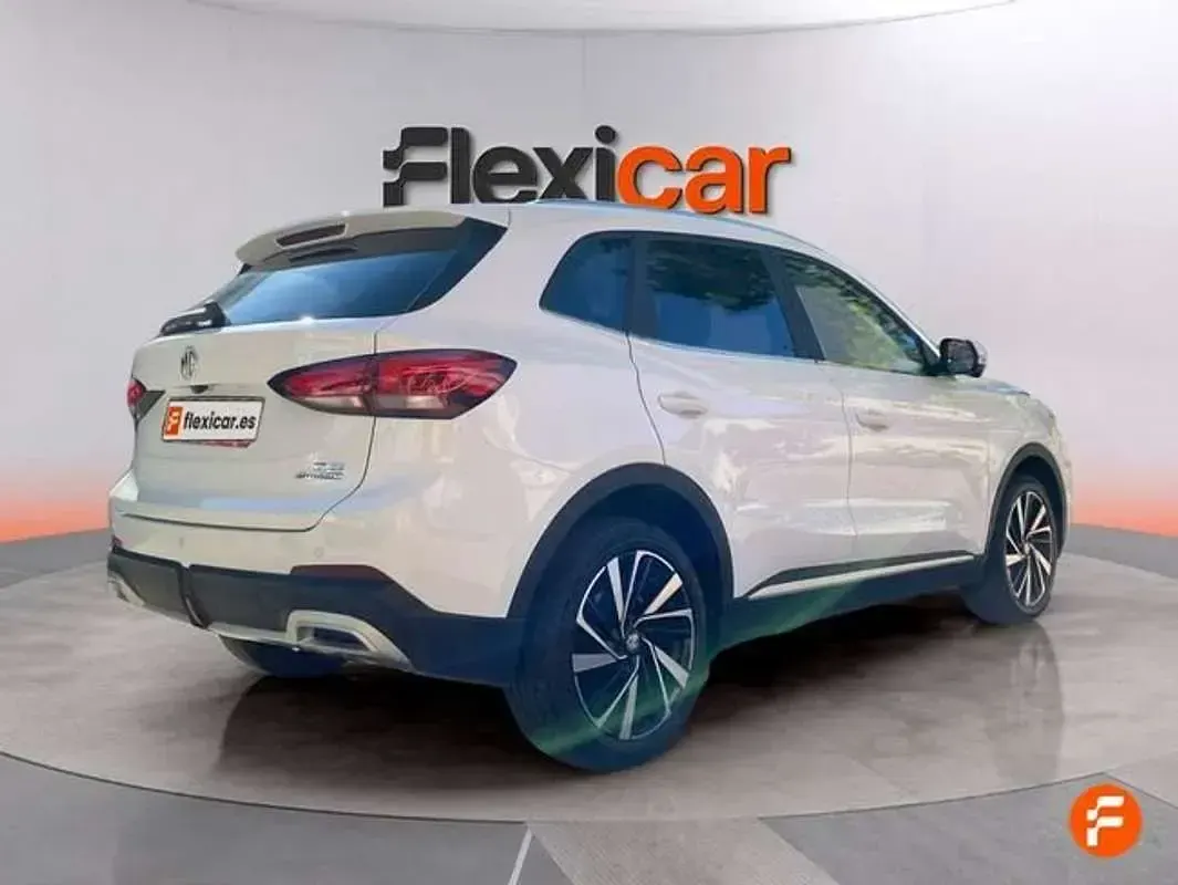 Usado MG ZS Luxury 197 CV (144 kW) 2025 Blanco SUV
