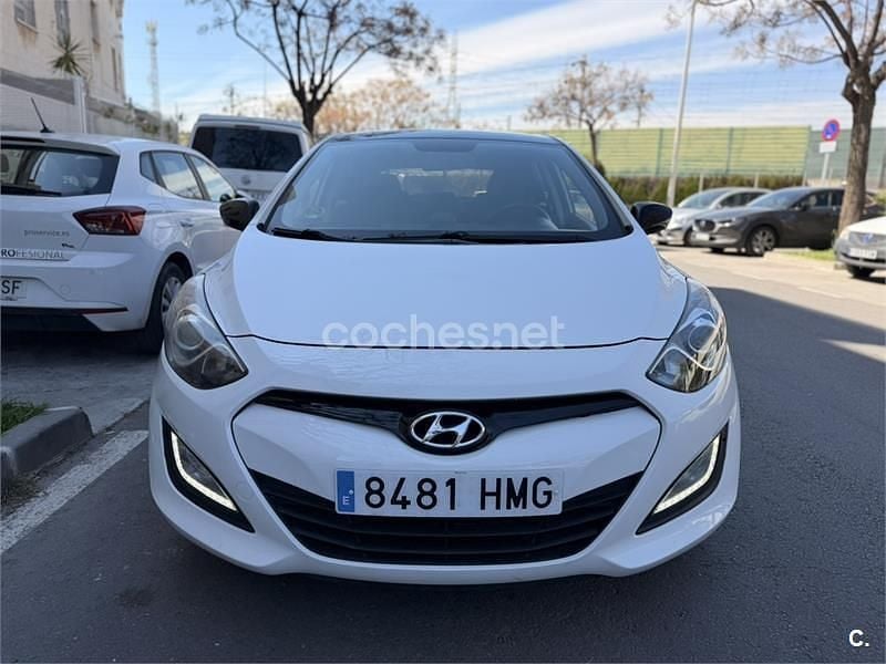 Usado Hyundai i30 90 CV (66 kW) 2012 Blanco Berlina