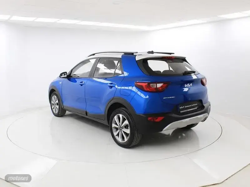 Usado Kia Stonic 100 CV (73 kW) 2023 SUV