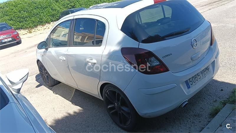 Usado Opel Corsa Excellence 100 CV (73 kW) 2011 Blanco Utilitario
