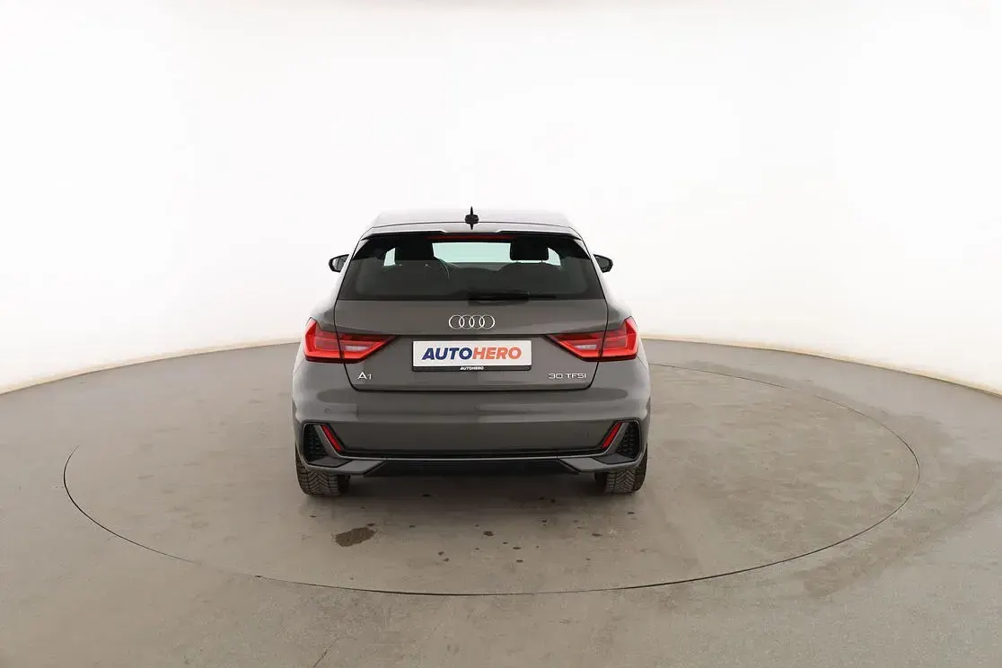 Usado Audi A1 Sportback S-Line 110 CV (80 kW) 2020 Gris Utilitario