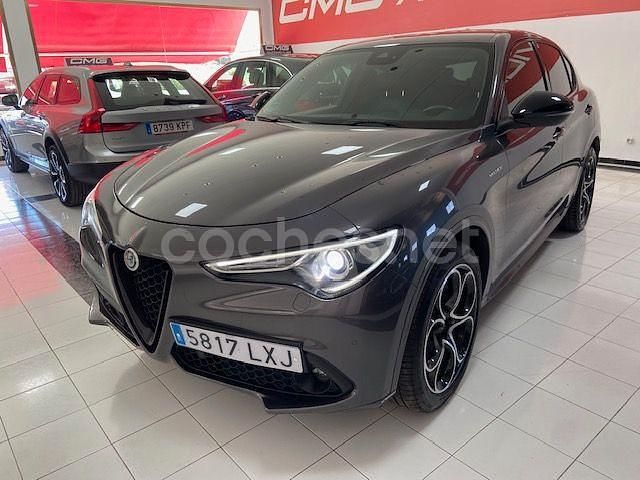 Gris / plata Usado 2022 Alfa Romeo Stelvio Veloce SUV | 24.900 € (Precio justo) - Imagen 1/4