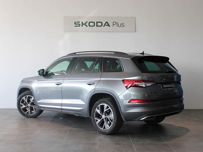Gris Usado 2023 Skoda Kodiaq SportLine SUV | 33.990 € (Precio justo) - Imagen 1/4